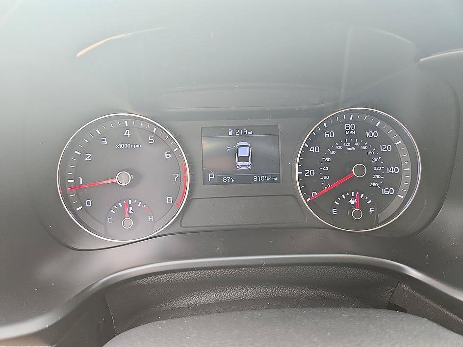 Used 2021 Currant Red Kia LXS image 14