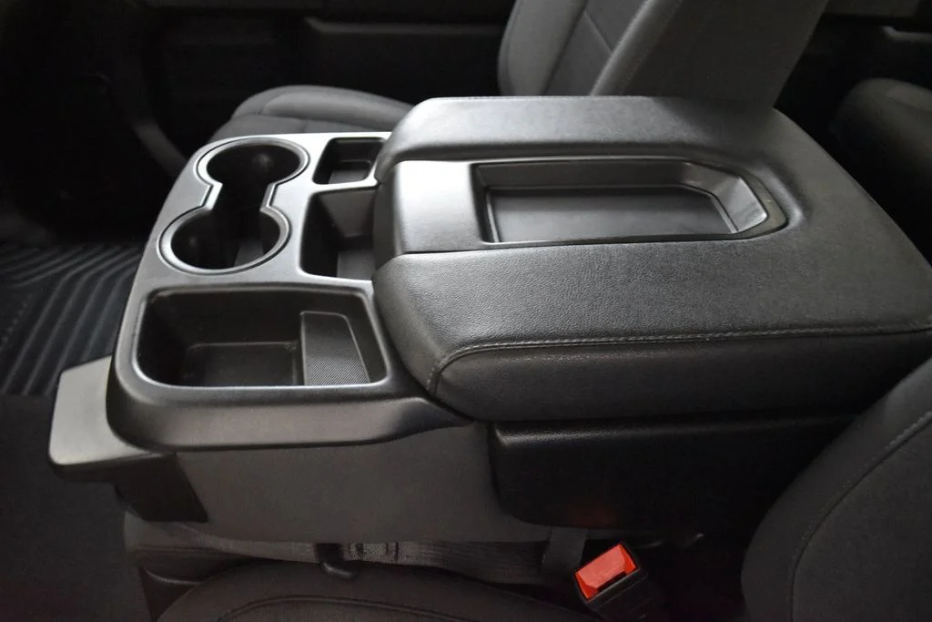 Used 2024 Summit White Chevrolet Custom image 18