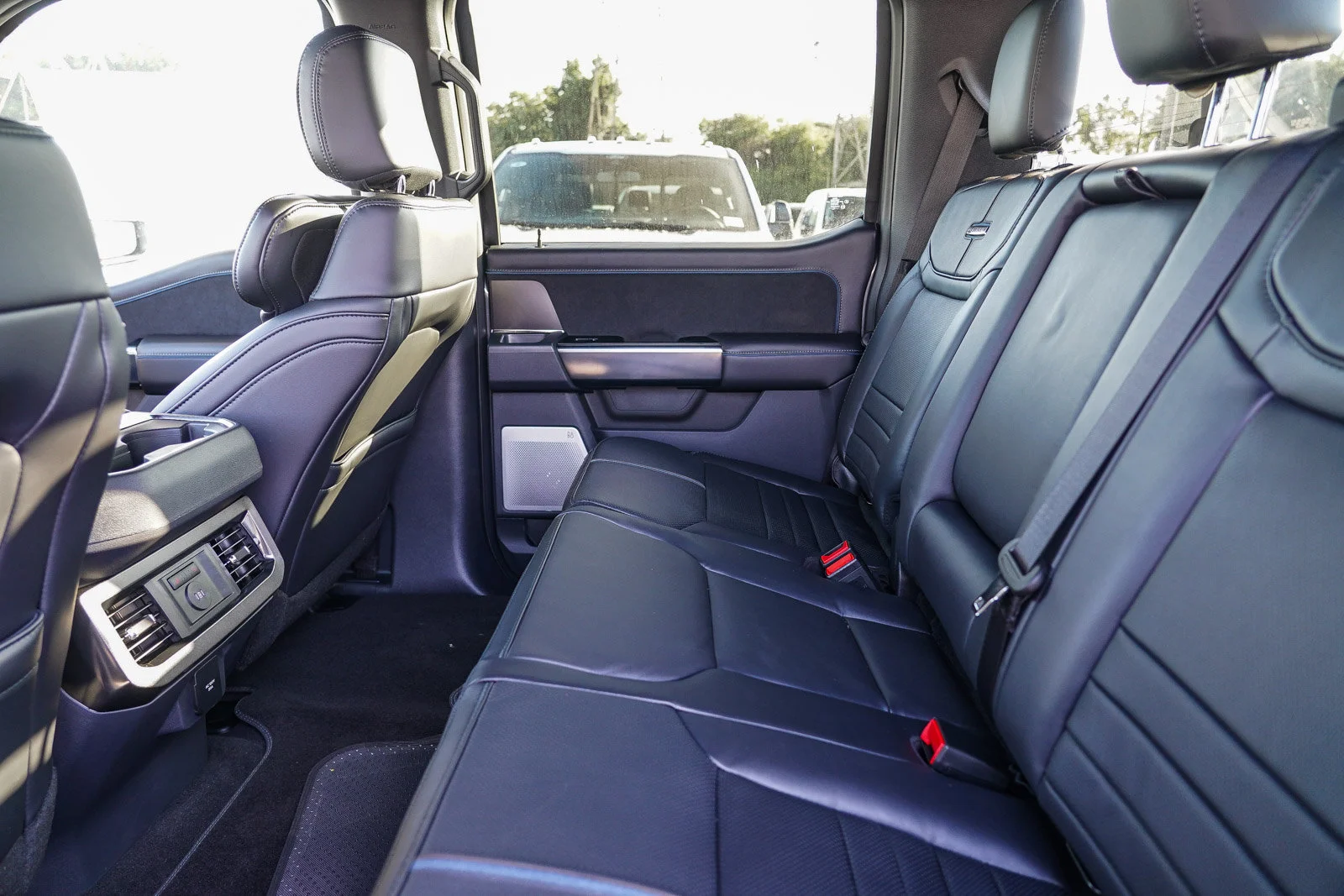 New 2026 Avalanche Ford F-350® Platinum® image 22