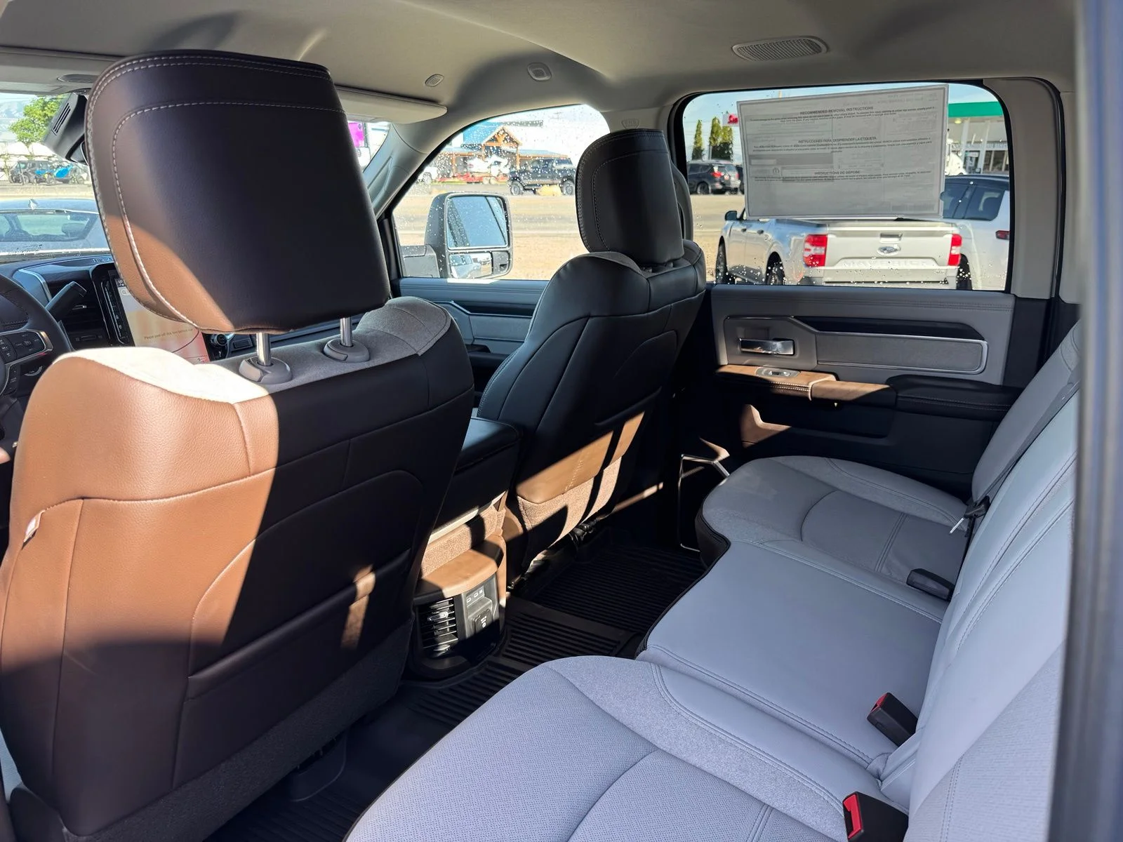 New 2026 Bright White Clear-Coat Exterior Paint RAM Laramie image 30
