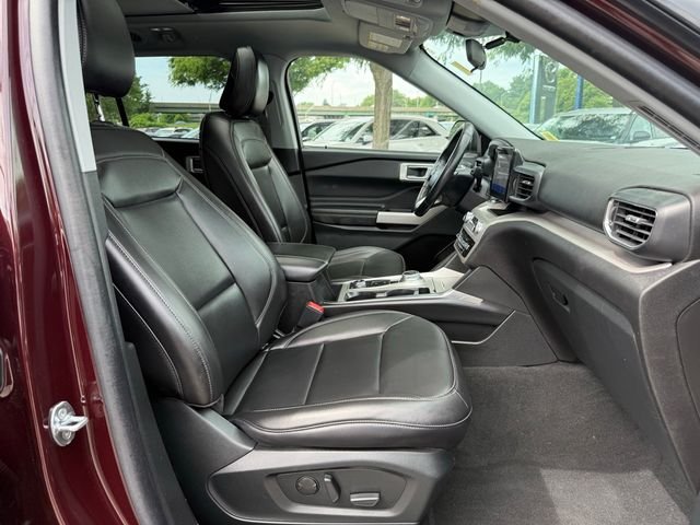 Used 2023 Red Ford XLT image 30
