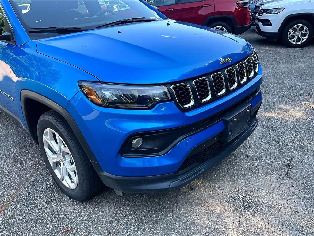 Used 2024 Blue Jeep Latitude image 8
