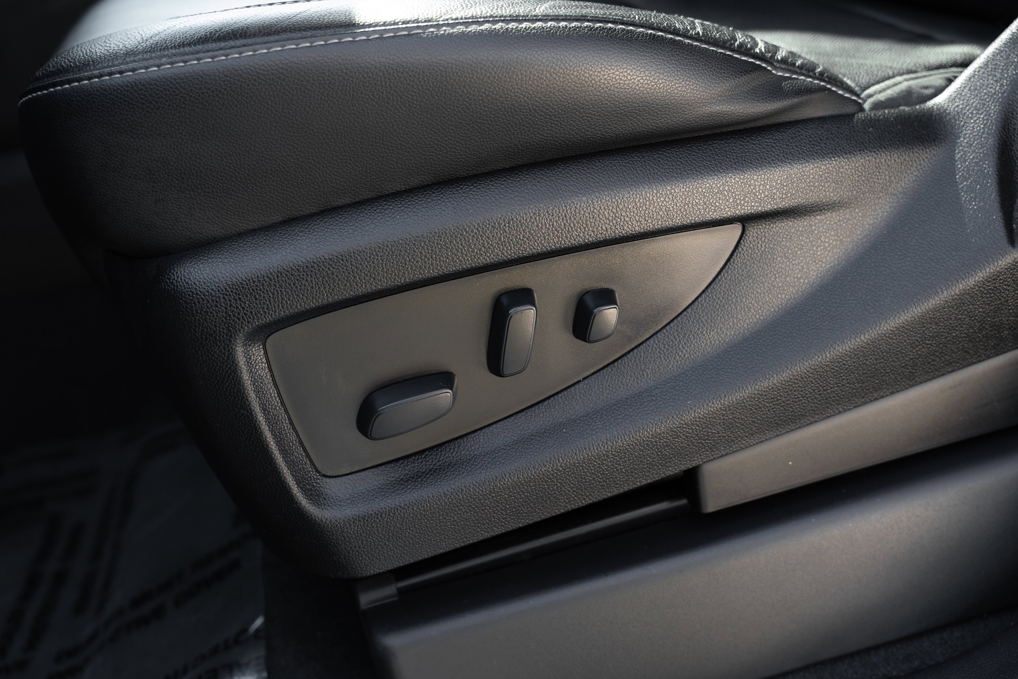 Used 2020 Summit White Chevrolet LT image 20