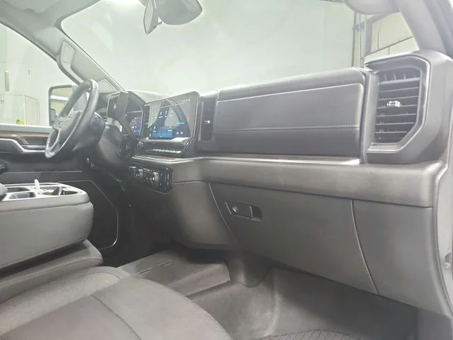 Used 2025 White Chevrolet LT image 41