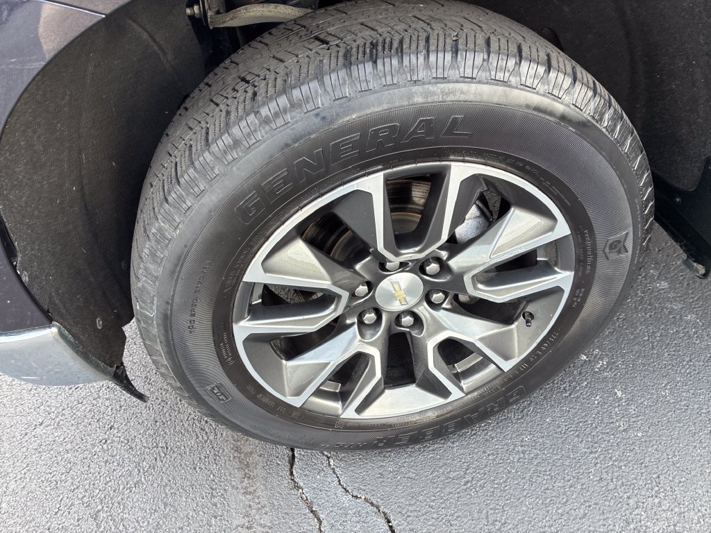 Used 2022 Gray Chevrolet LT image 9