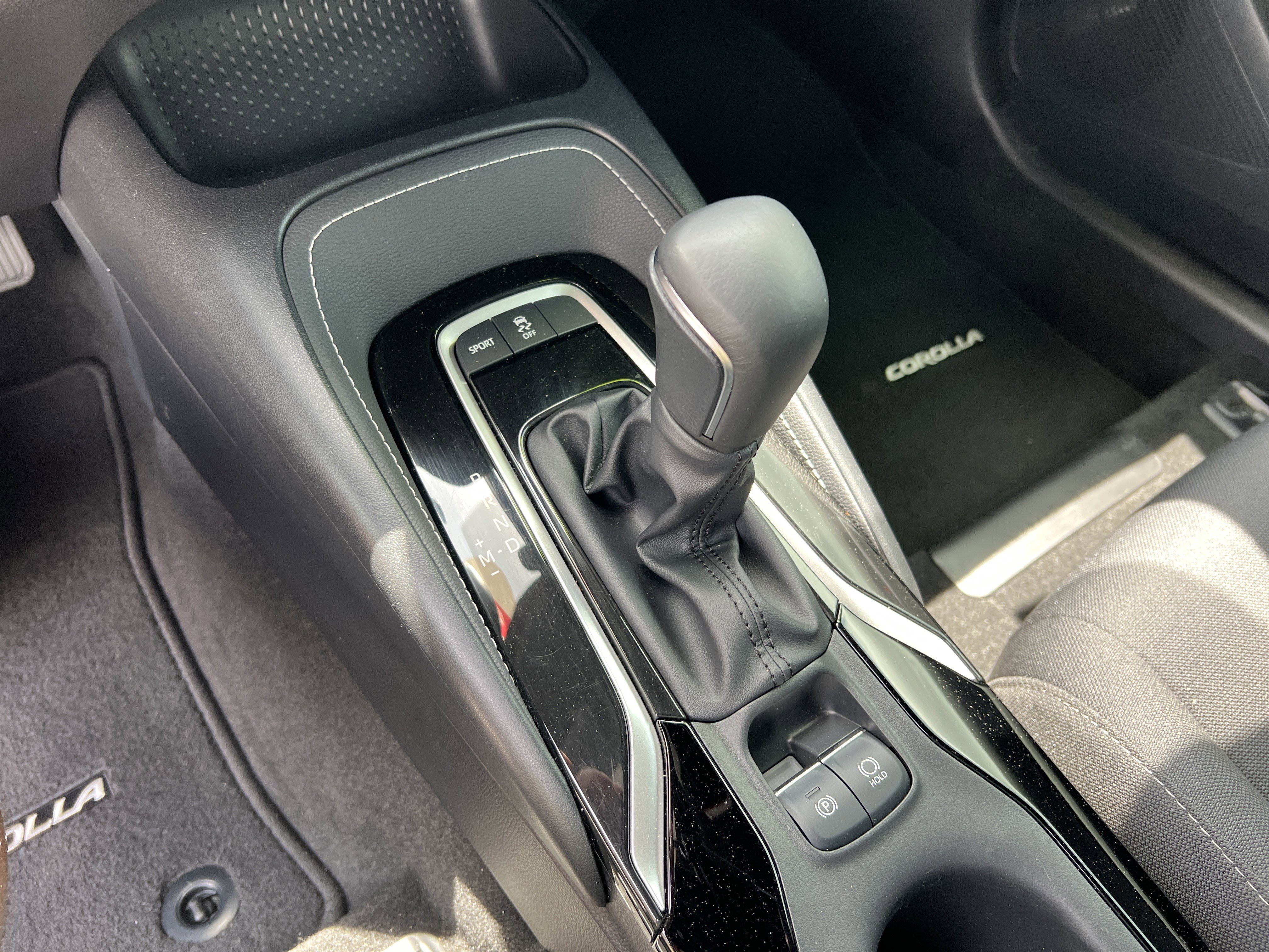 2022 Toyota Corolla Hatchback SE - Photo 9