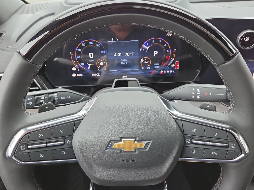 New 2026 Polar White Tricoat Chevrolet Premier image 3