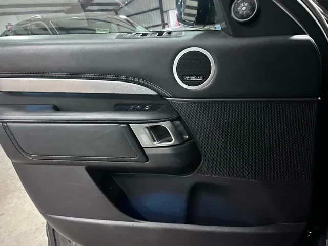 Used 2017 Black Land Rover First Edition image 21