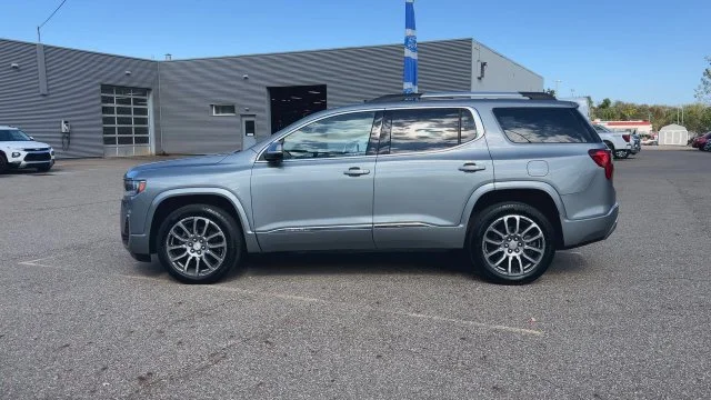 Used 2023 Silver GMC Denali image 7