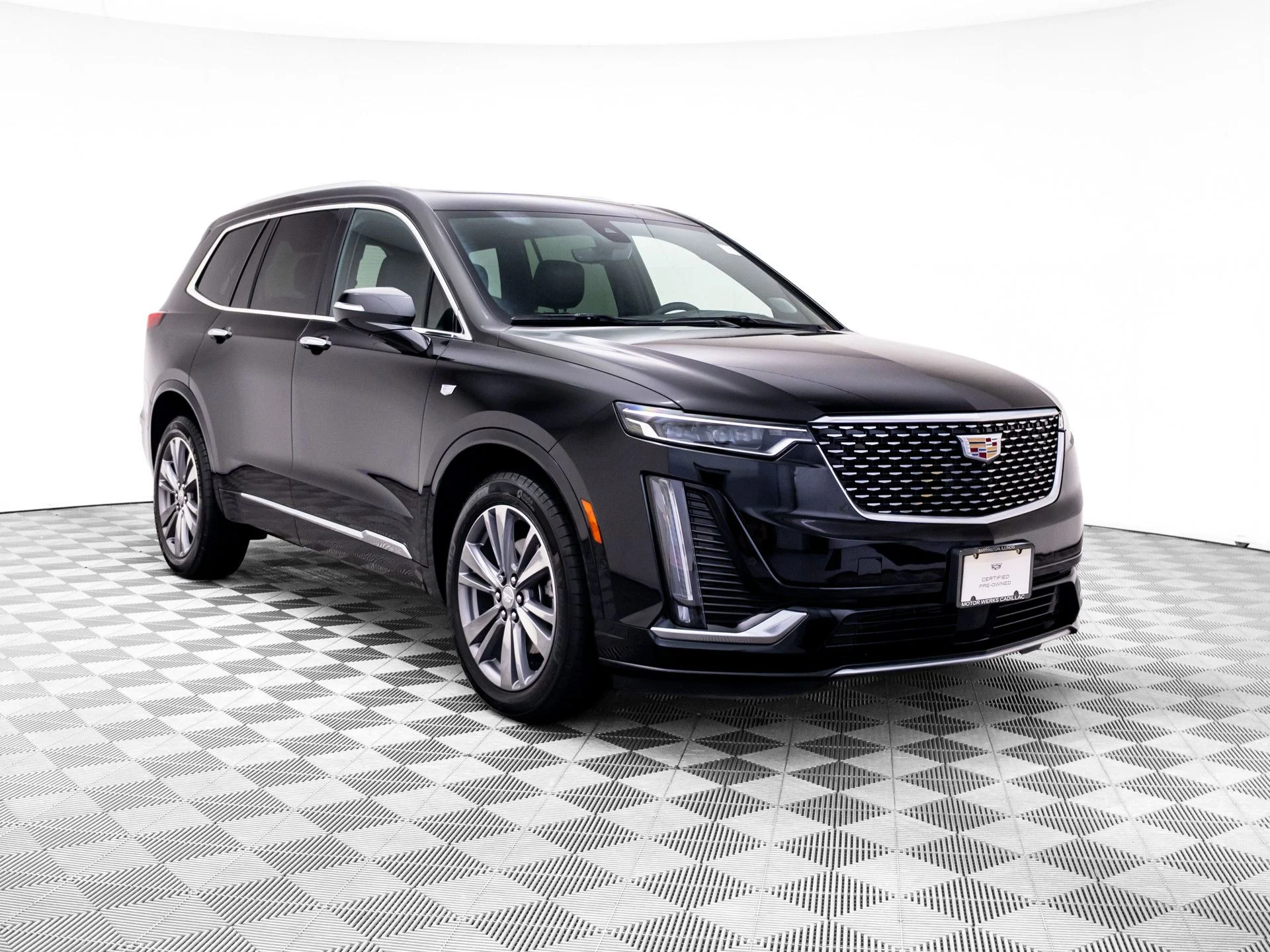 Used 2025 Black Cadillac Premium Luxury image 8