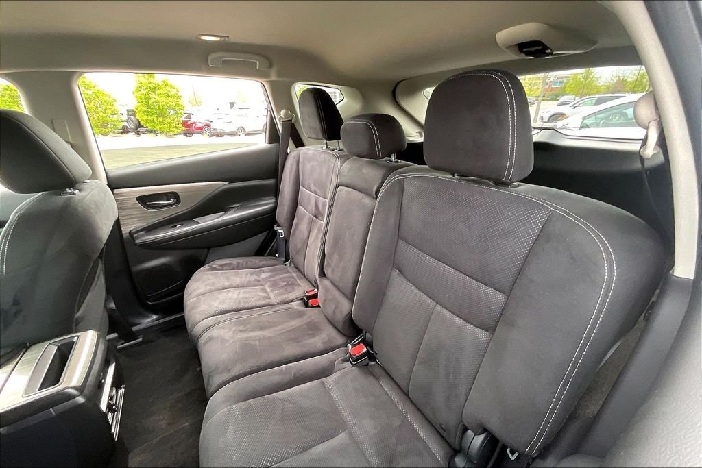 Used 2017 Red Nissan SV image 28
