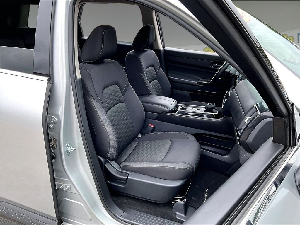 Used 2024 Silver Nissan SV image 11