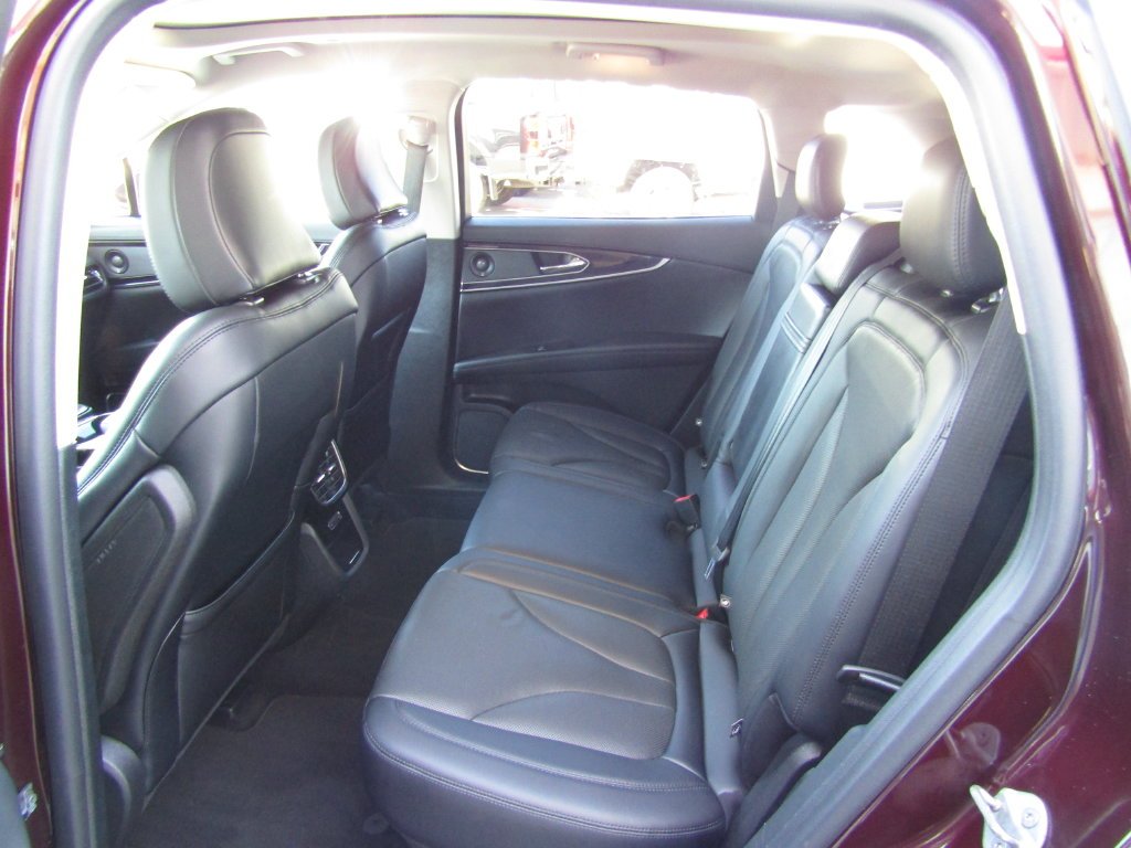 Used 2023 Red Lincoln Reserve image 36