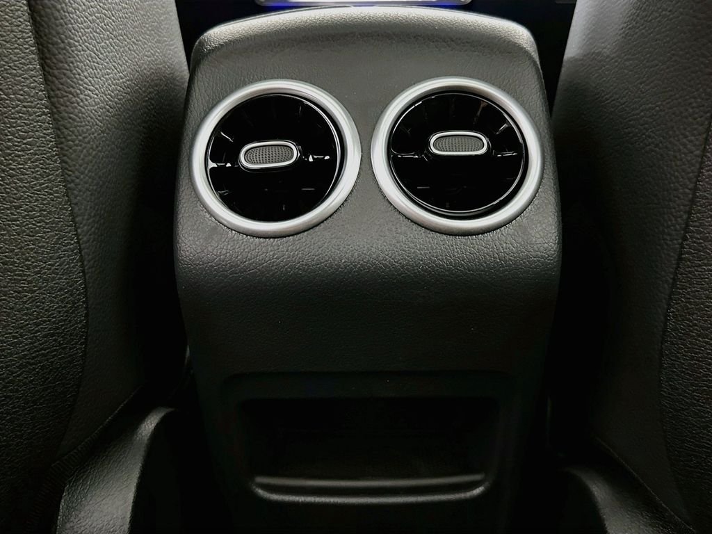 2026 Mercedes-Benz GLB AMG GLB 35 - Photo 26