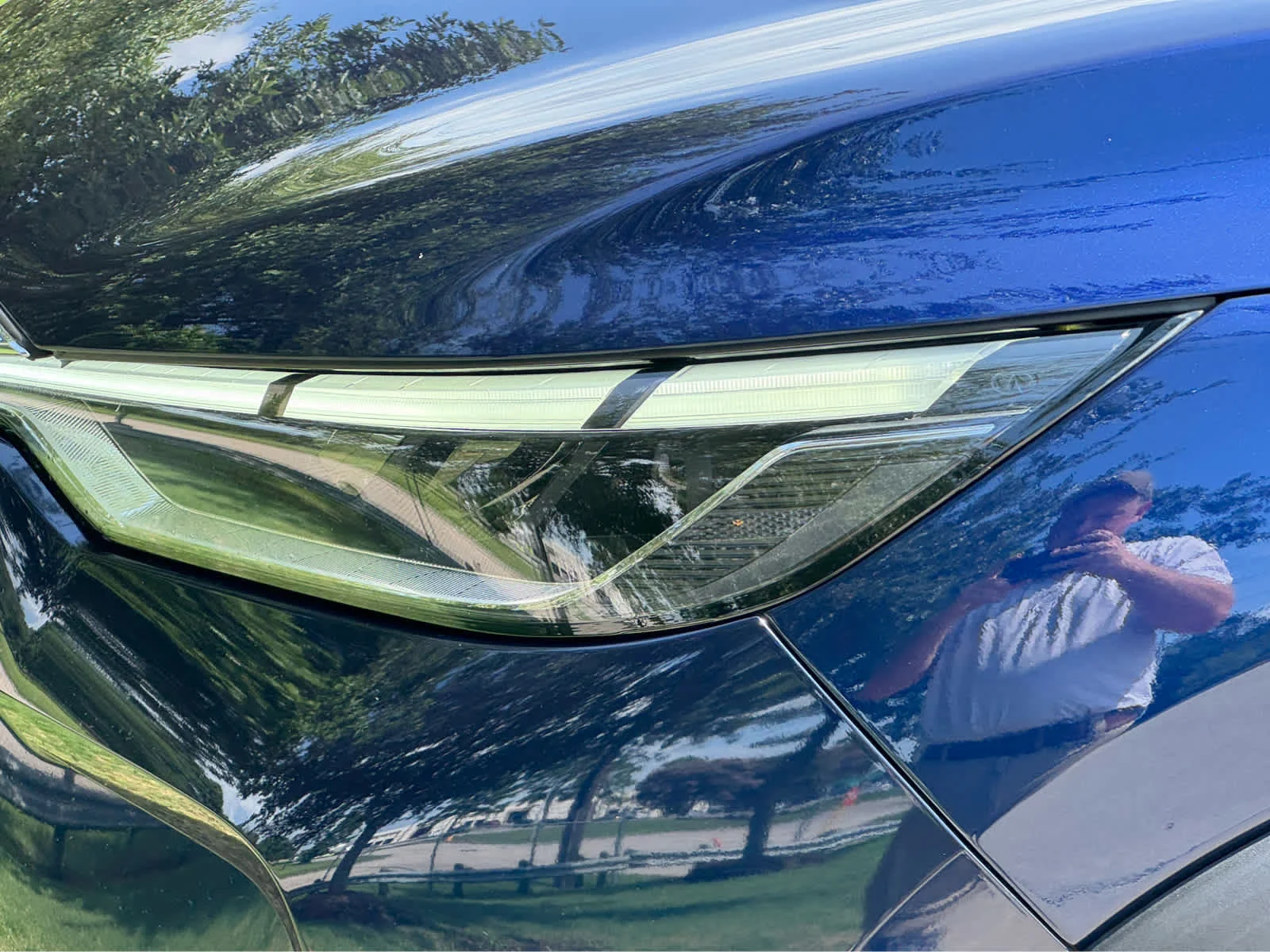 Certified Used 2022 2T GRND BLUE INFINITI AUTOGRAPH image 9