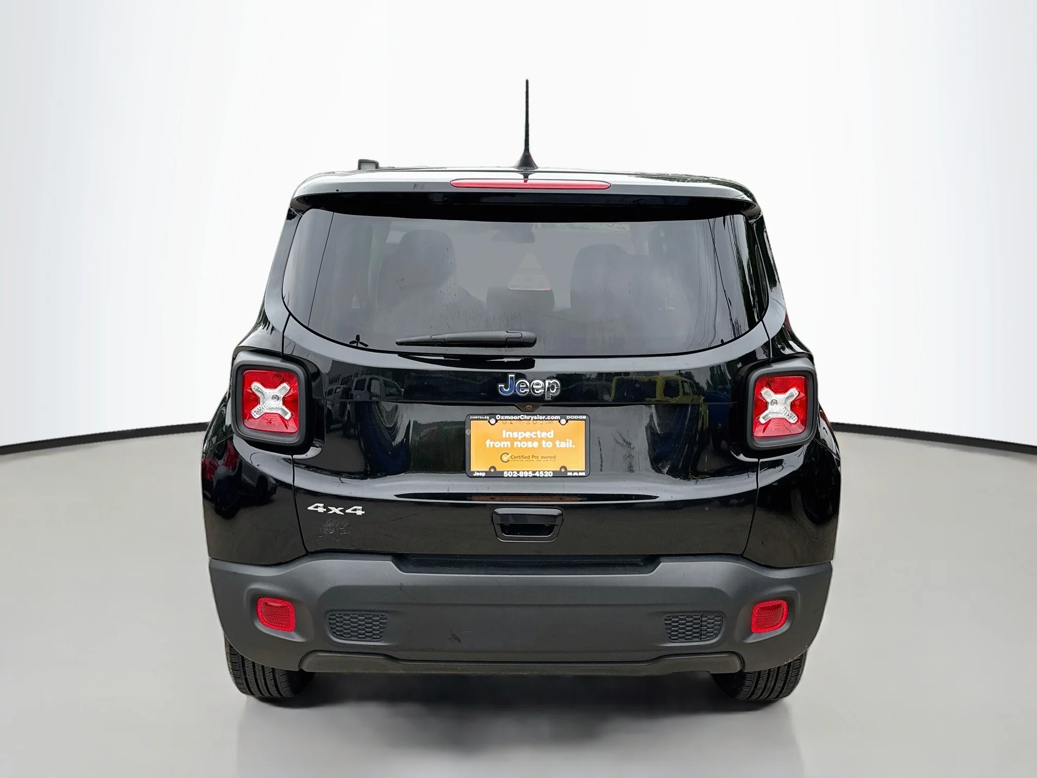 Used 2023 Black Clearcoat Jeep Latitude image 7