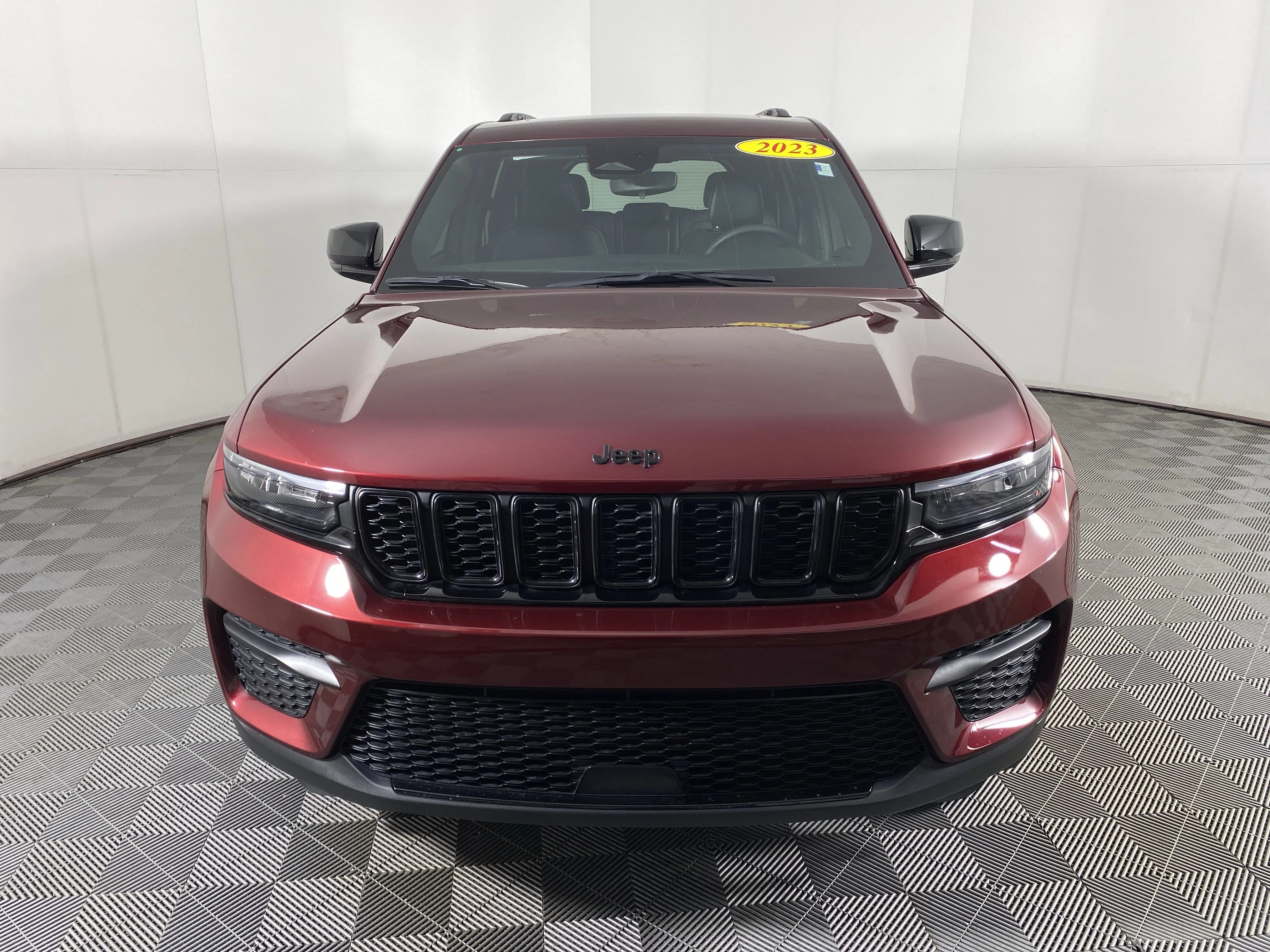 Used 2023 Velvet Red Pearlcoat Jeep Altitude image 12