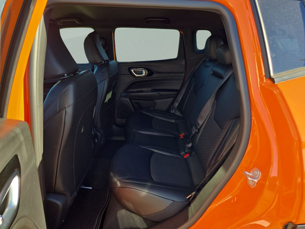New 2026 Joose Exterior Paint Jeep Latitude image 25