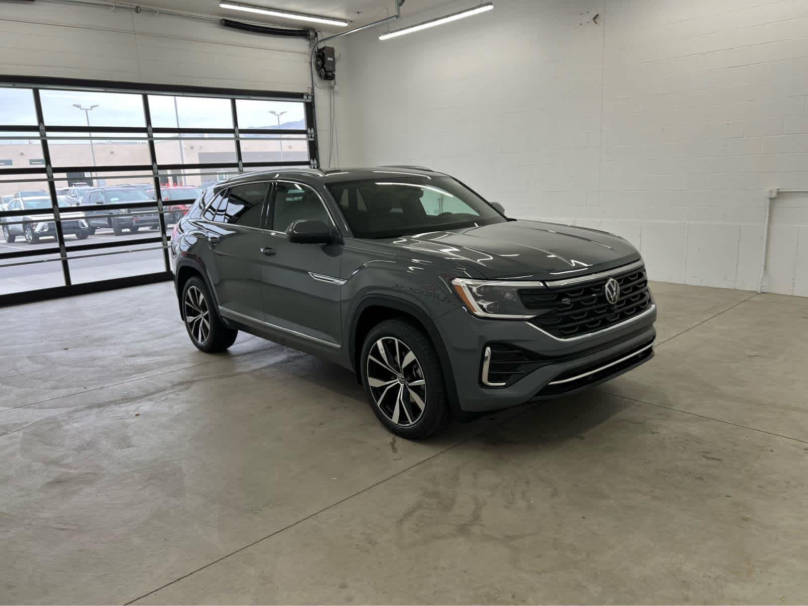 2026 Volkswagen Atlas Cross Sport SEL Premium R-LINE - Photo 5