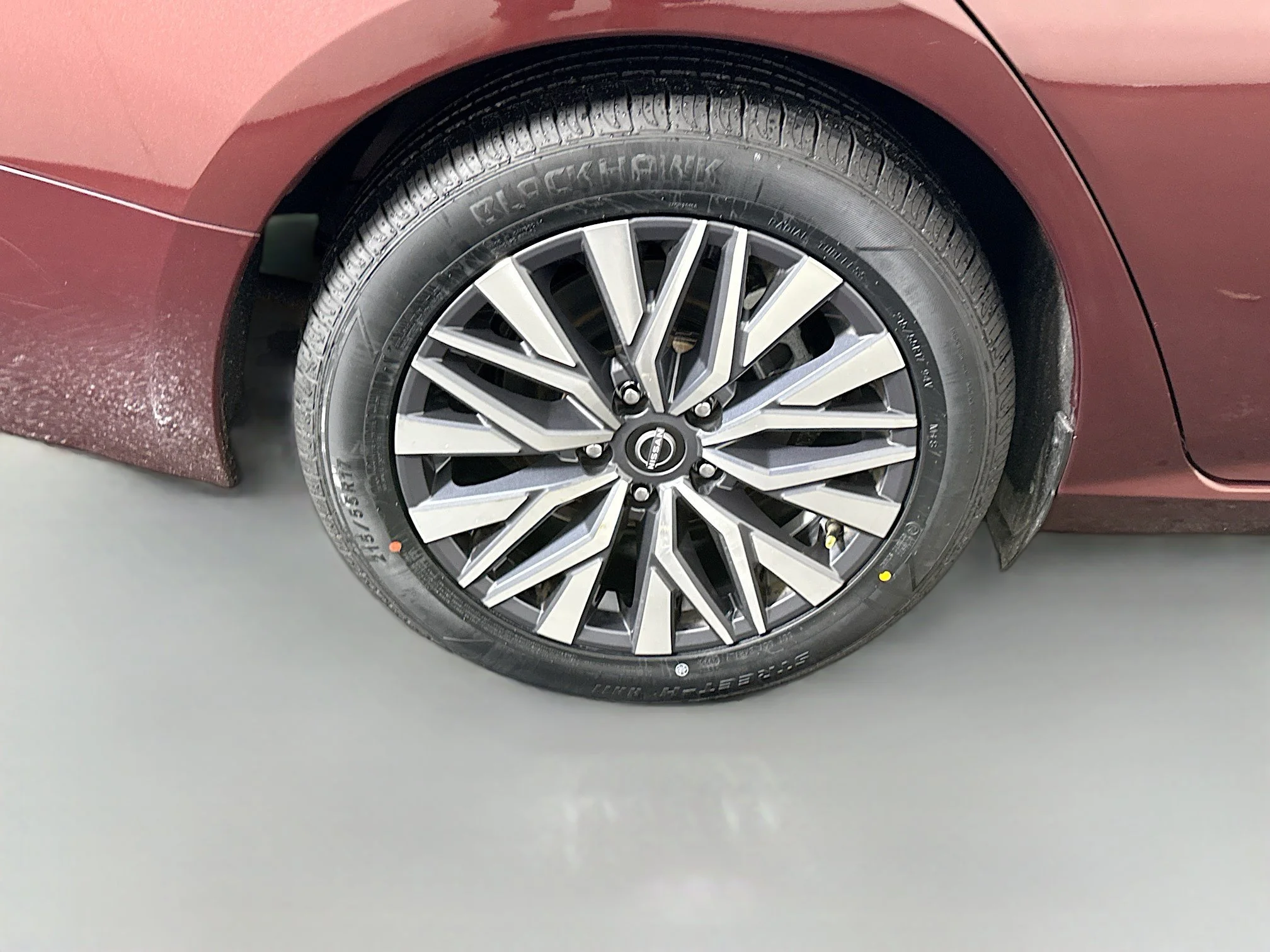 Used 2023 Garnet Pearl Metallic Nissan 2.5 SV image 29
