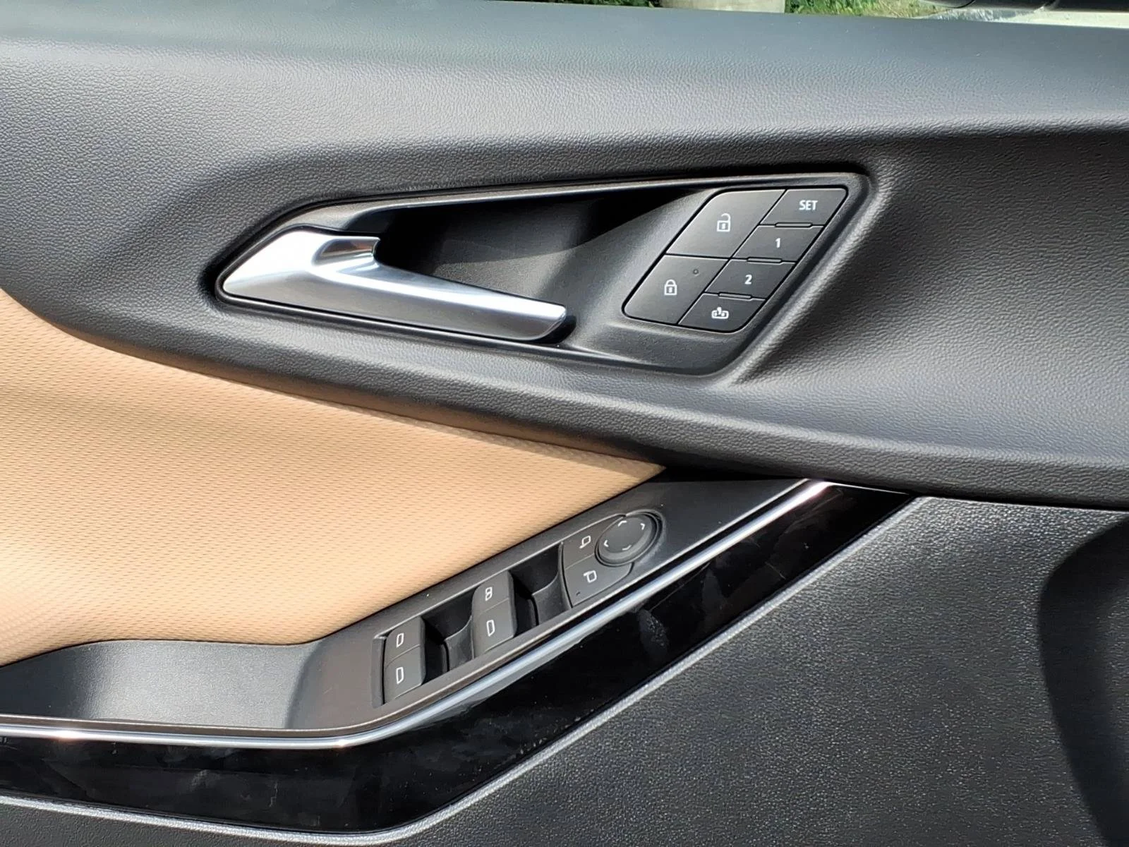 2027 Chevrolet Equinox ACTIV - Photo 12
