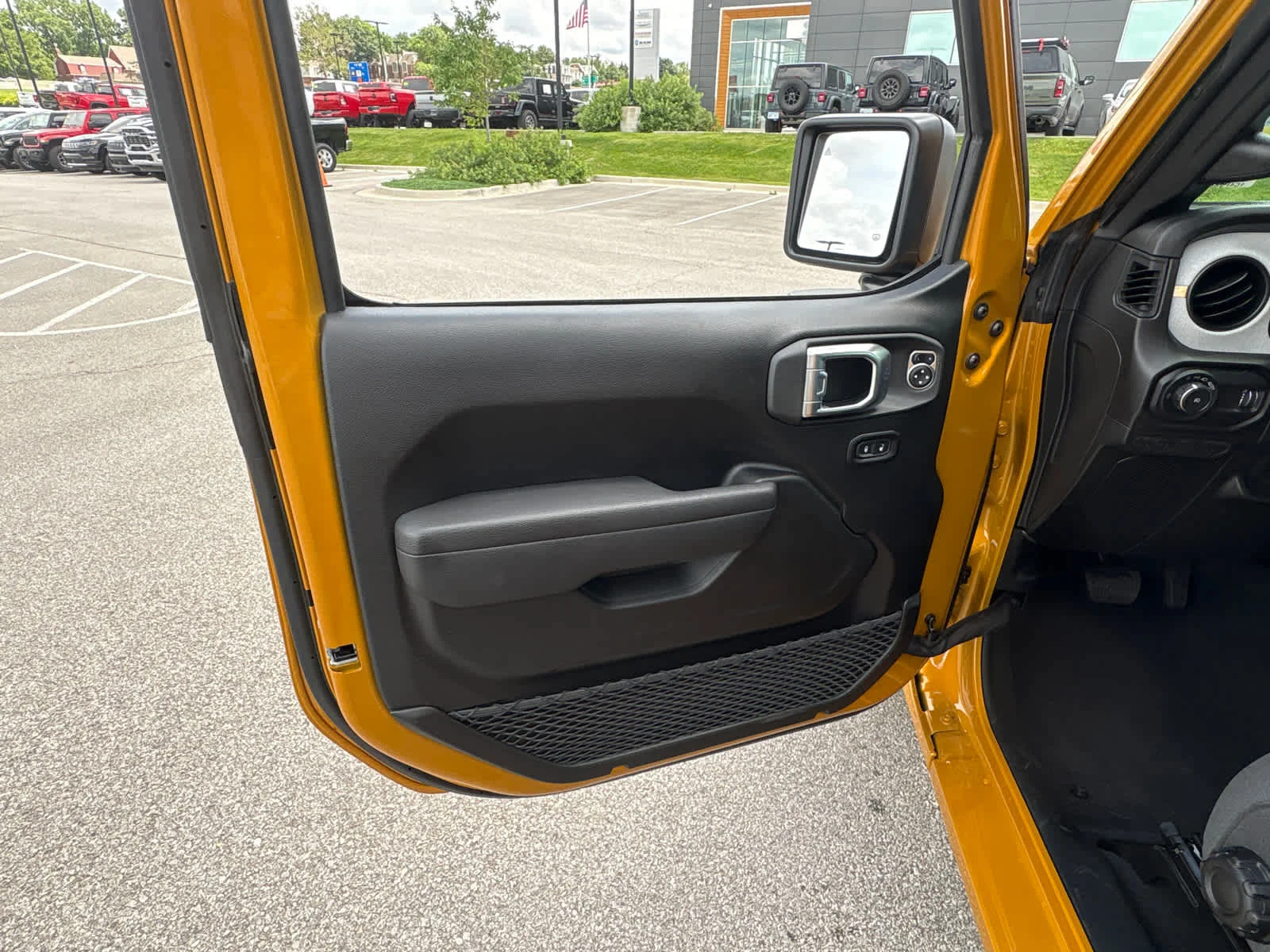 New 2026 Goldilocks Jeep Sport S image 18