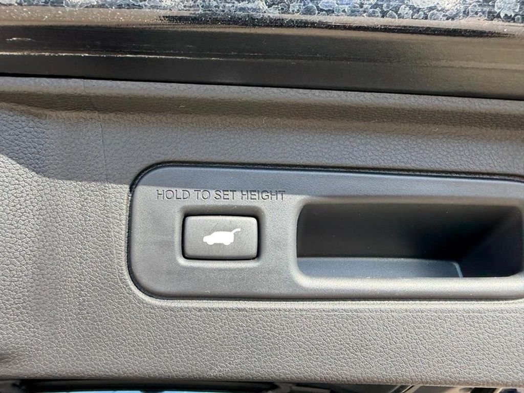 Used 2025 Crystal Black Pearl Honda AWD Elite image 5