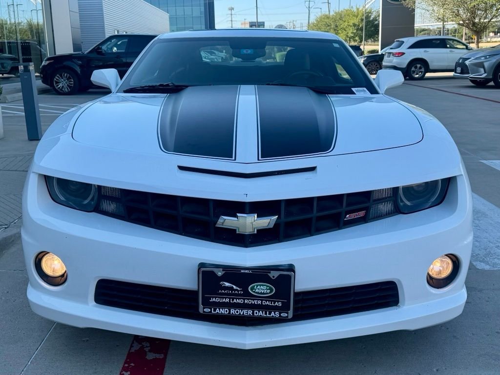 Used 2011 White Chevrolet SS image 2