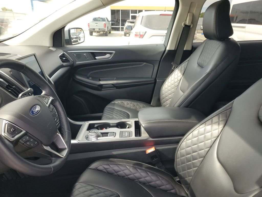 2024 Ford Edge Titanium - Photo 15