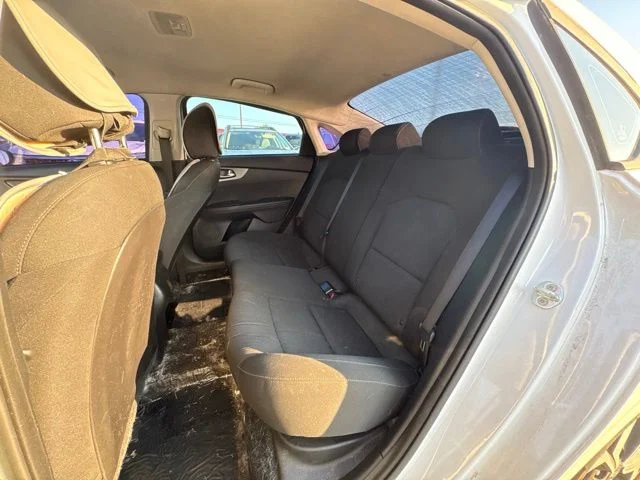 Used 2021 Clear White Kia LXS image 14