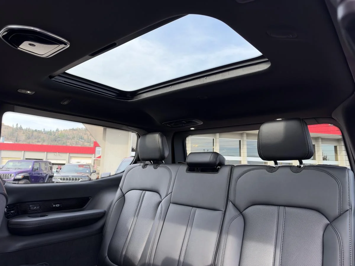 New 2026 Black Jeep Summit Obsidian image 20