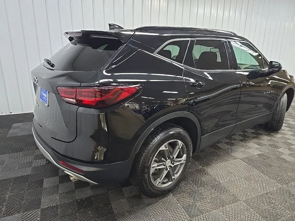 Used 2023 Black Chevrolet LT image 12
