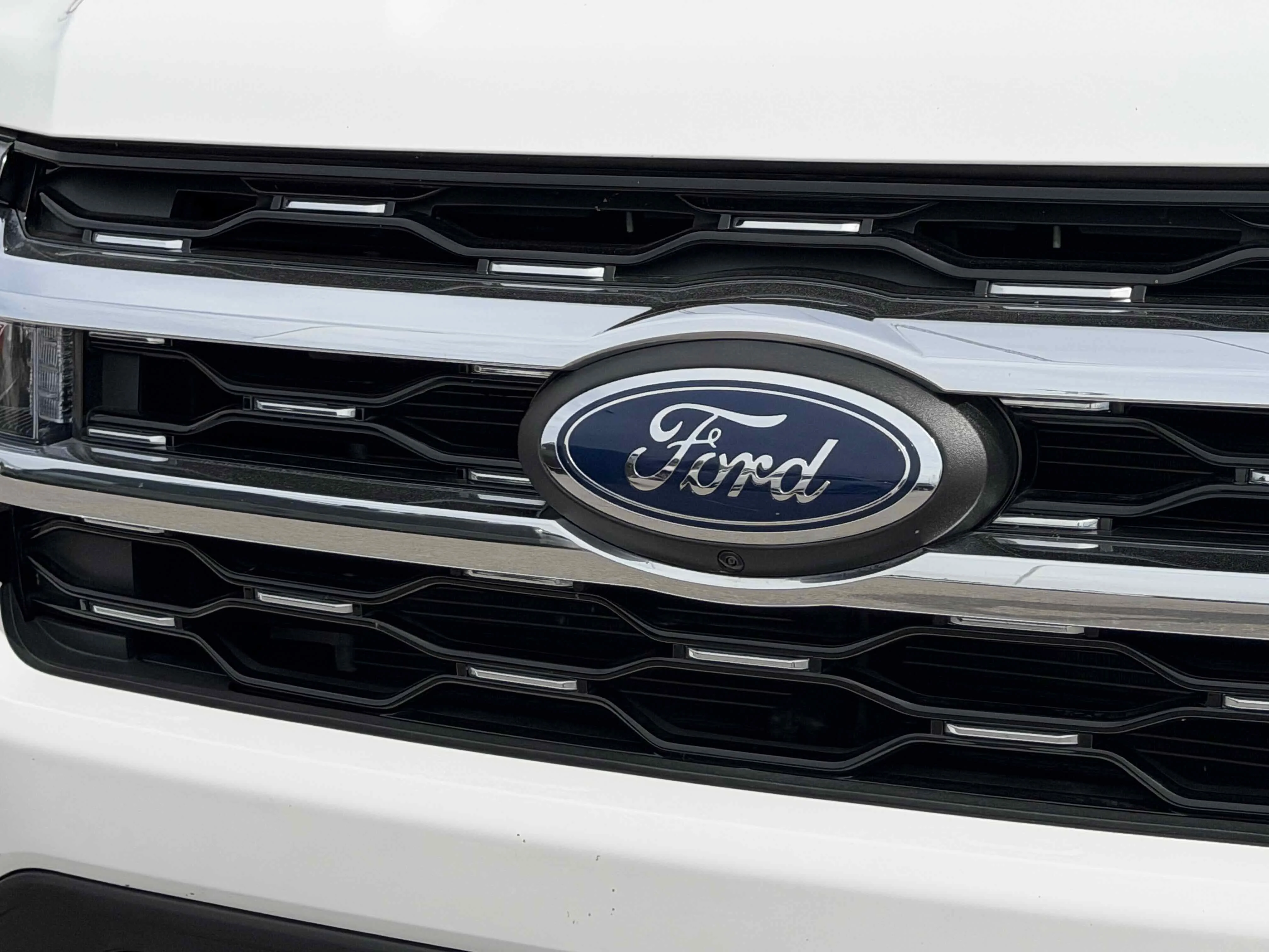 Used 2023 White Metallic Ford Limited image 11