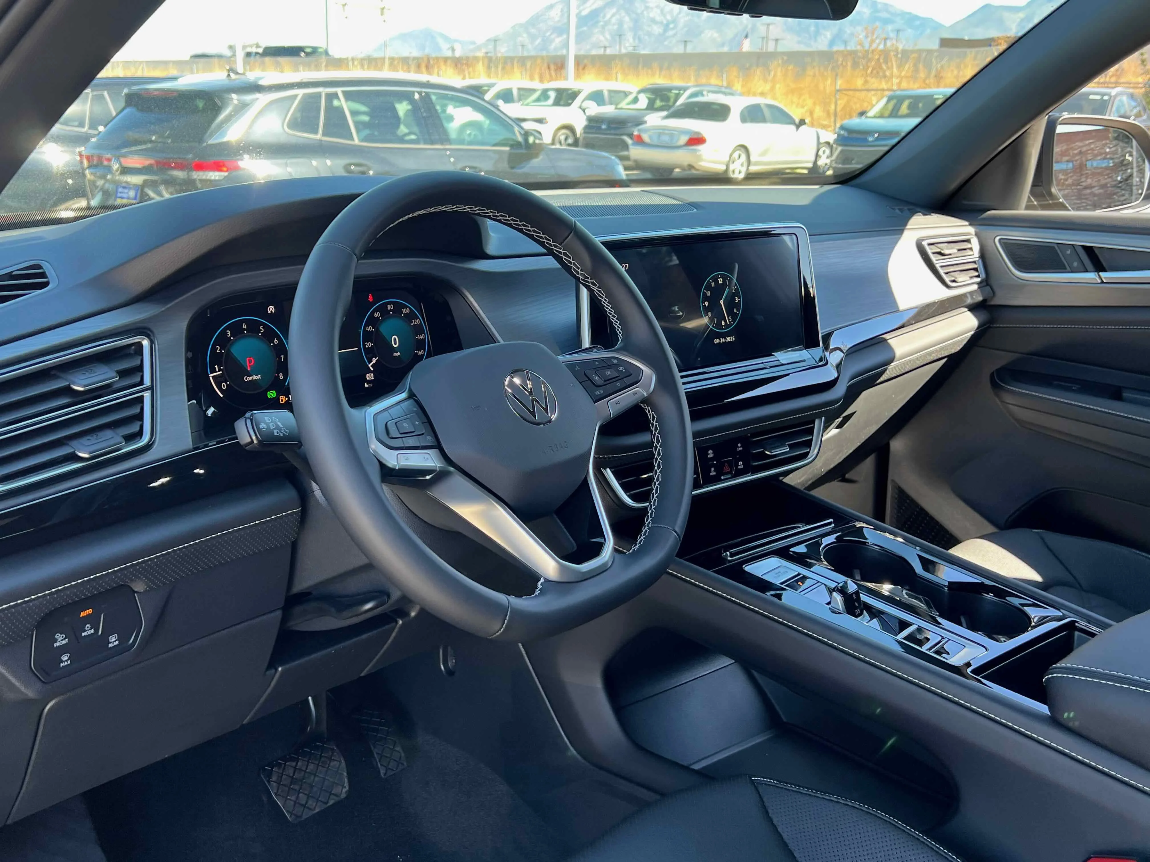 New 2026 Deep Black Volkswagen 2.0T SE w/Technology image 18