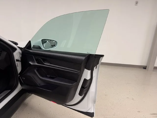 Certified Used 2021  Porsche 4S image 34