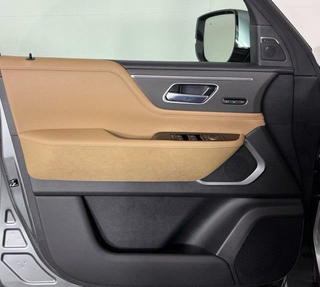 New 2027 Silver INFINITI LUXE image 11