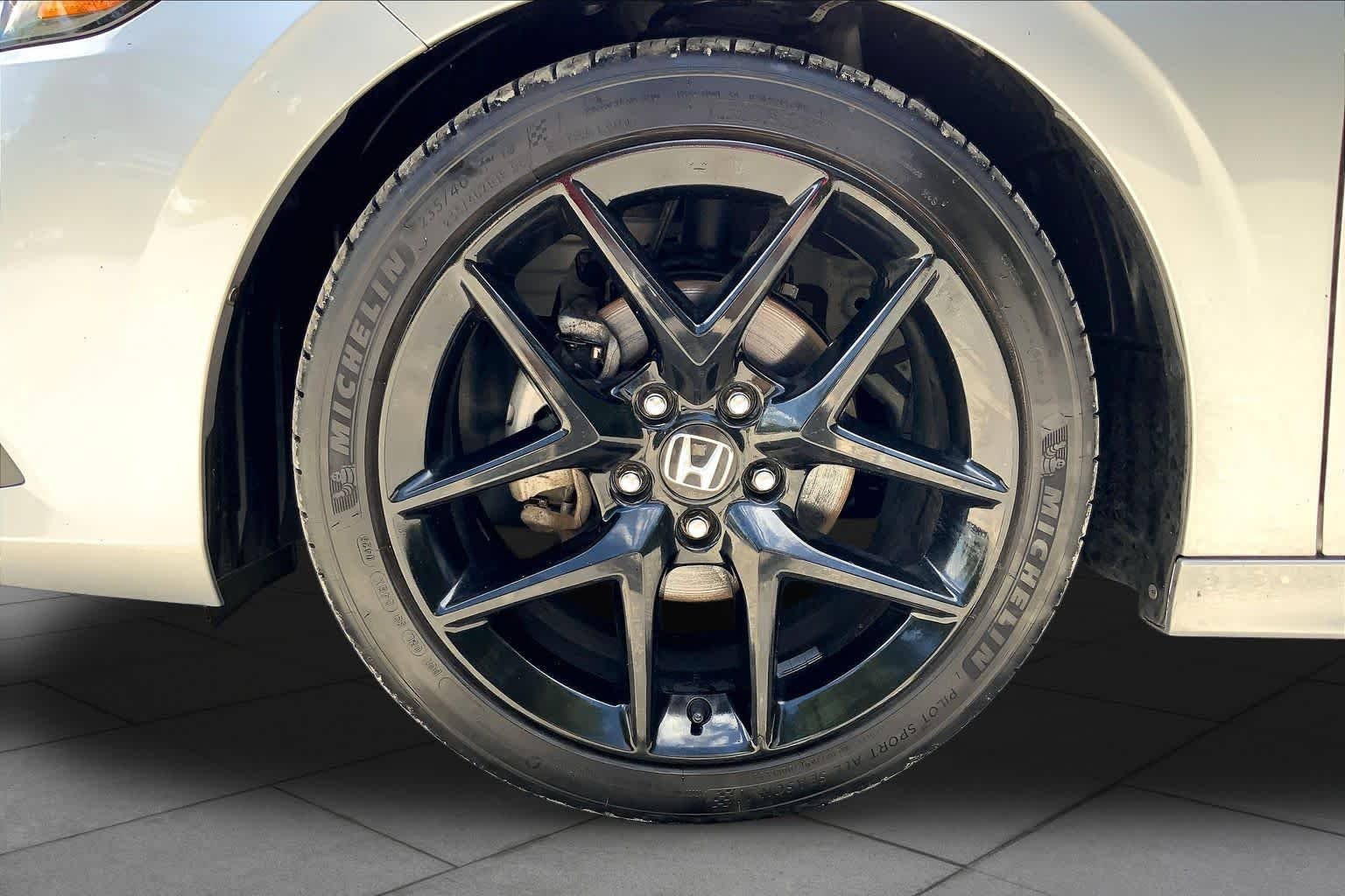 Used 2023 Lunar Silver Metallic Honda Sport image 11
