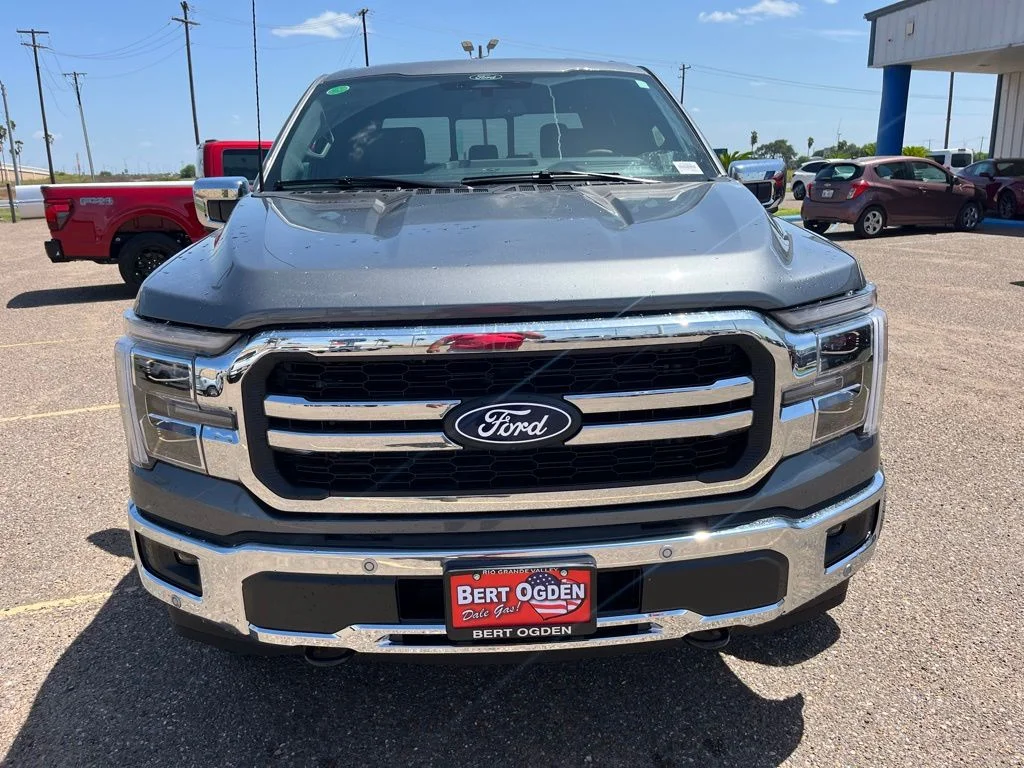 2025 Ford F-150 Lariat - Photo 2
