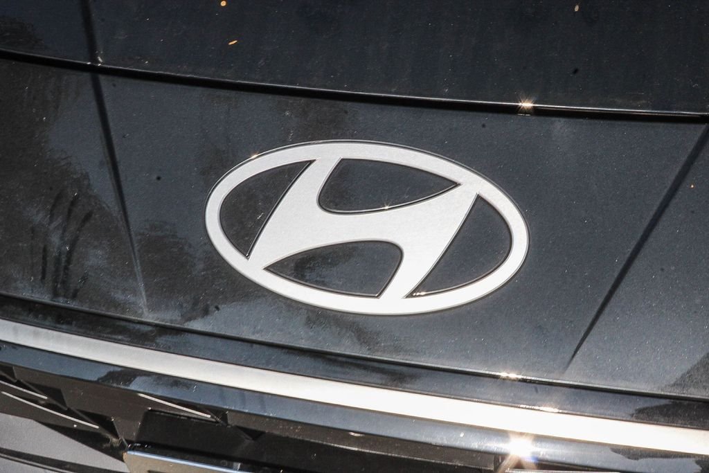 New 2026 Black Hyundai SEL Sport image 5