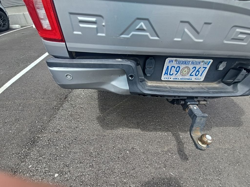 Used 2020 Silver Ford XLT image 9