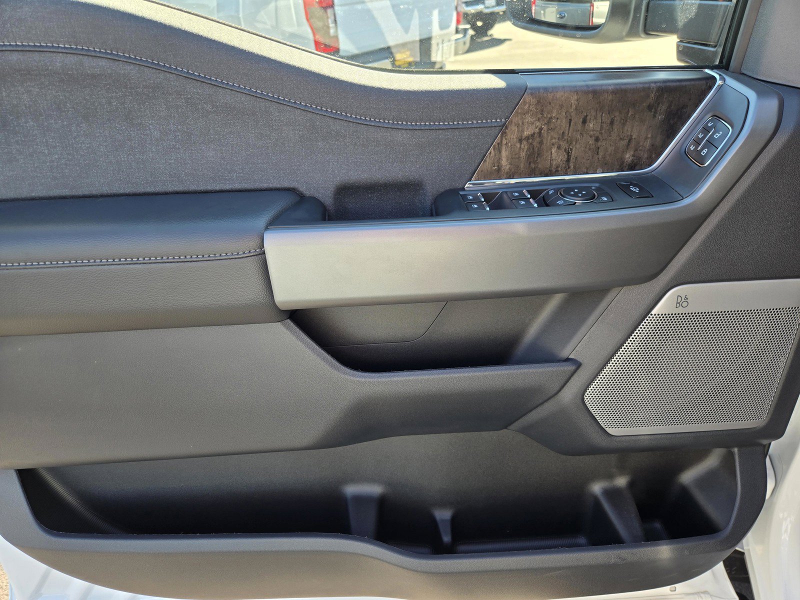 New 2026 Oxford White Ford F-350® Lariat® image 9