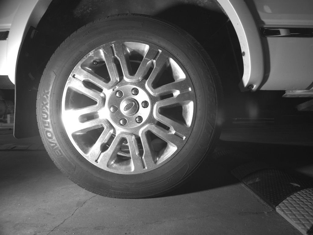 Used 2013 White Ford Platinum image 32