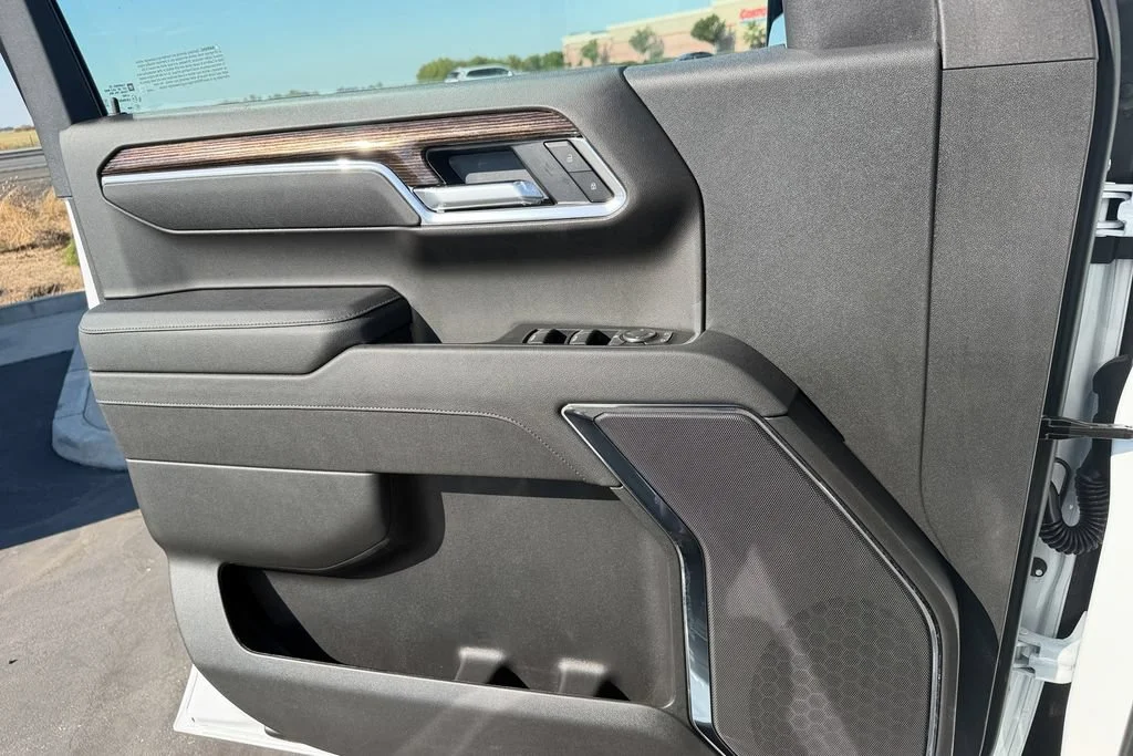 New 2026 Summit White GMC SLE image 17