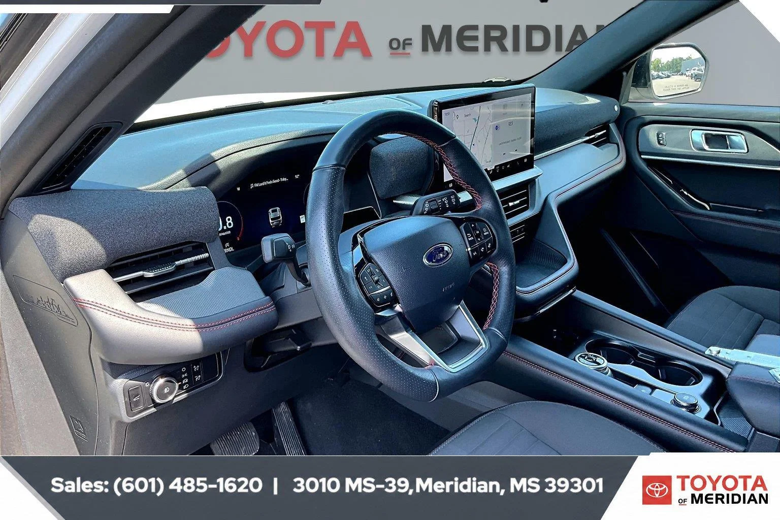 Used 2025 Star White Metallic Tri-Coat Ford ST-Line image 12