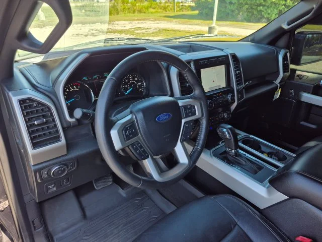 Used 2020 Black Ford Lariat image 9