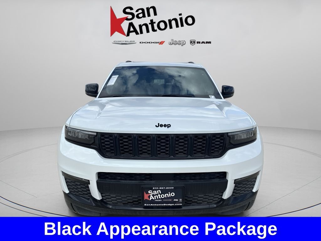 New 2025 Bright White Clear-Coat Exterior Paint Jeep Limited image 4