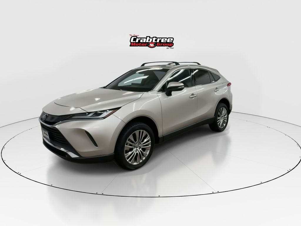 Used 2023 Silver Toyota XLE image 4