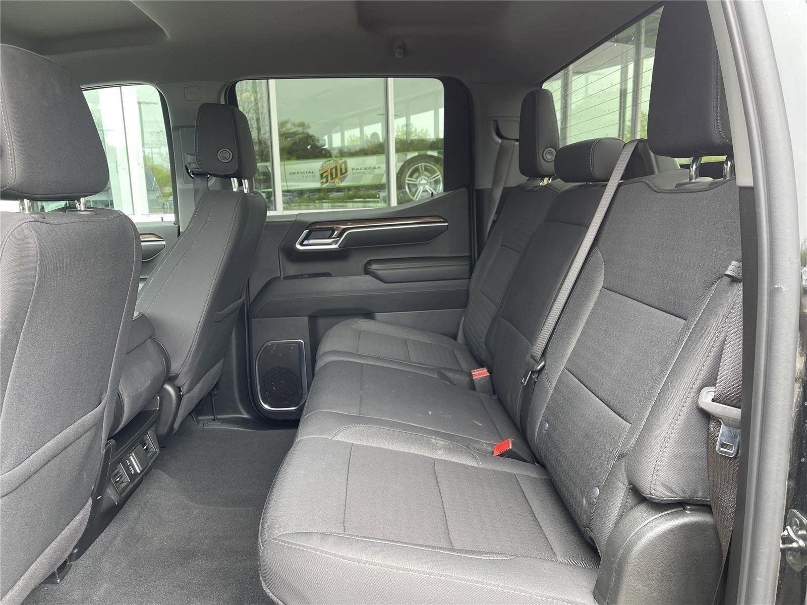 2025 Chevrolet Silverado 1500 LT - Photo 37