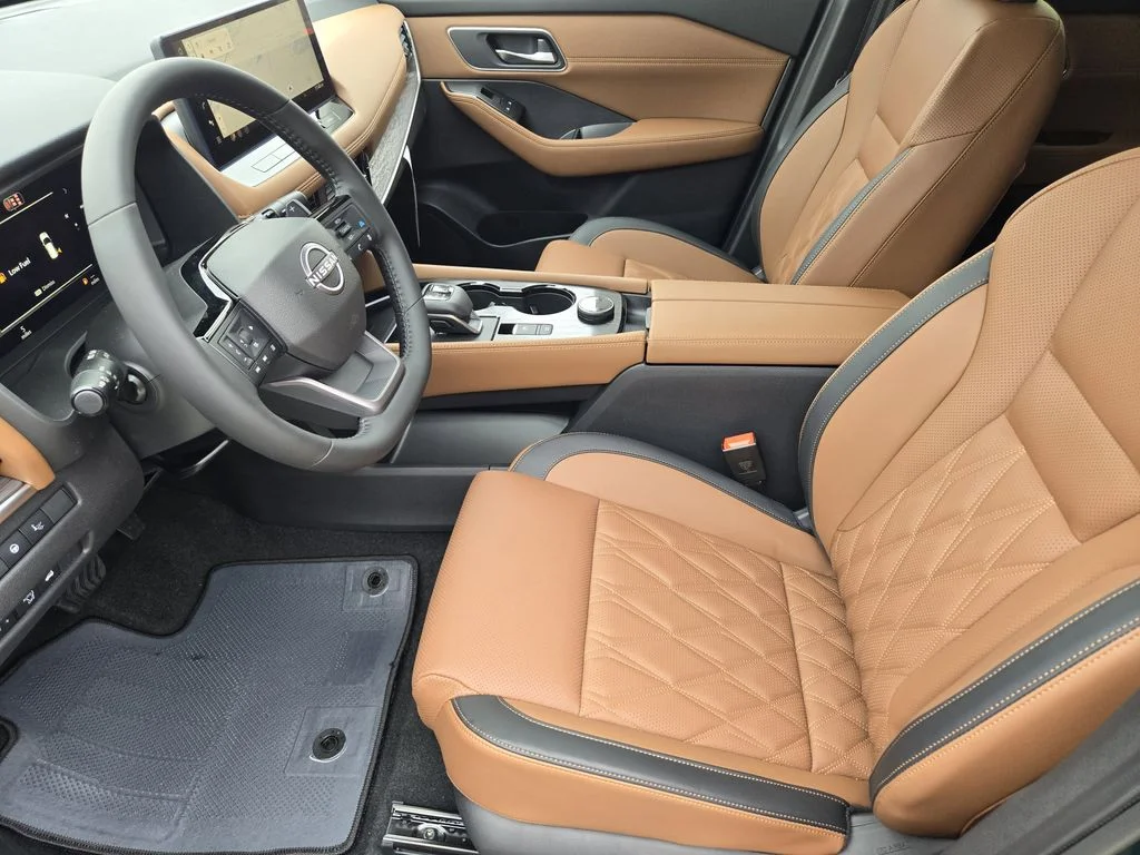 New 2026 Obsidian Green Pearl Nissan Platinum image 11