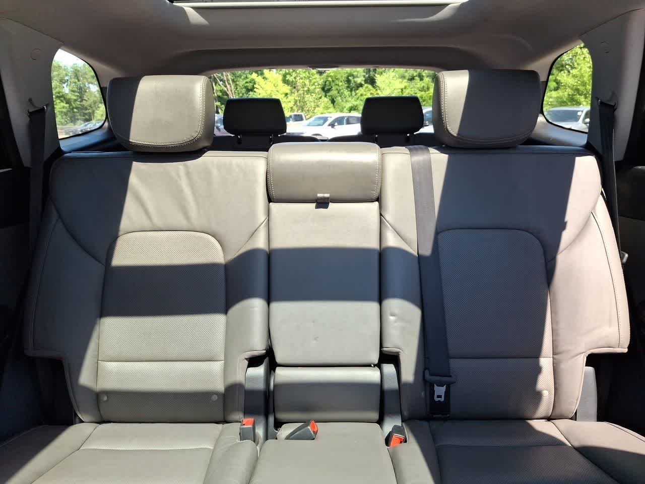 Used 2016 Circuit Silver Hyundai SE image 13